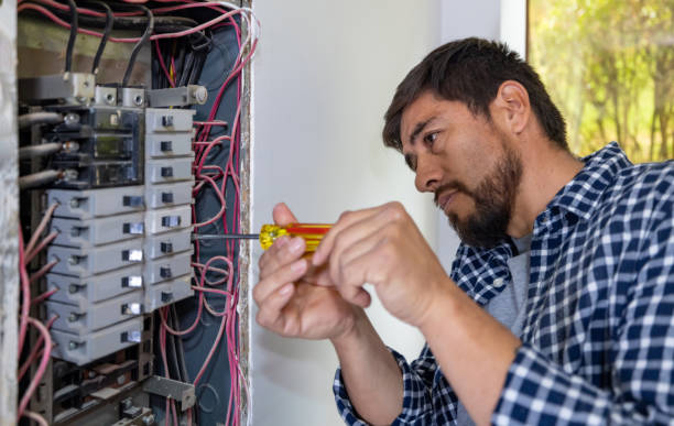 Best Affordable Emergency Electrician  in Holbrook, AZ